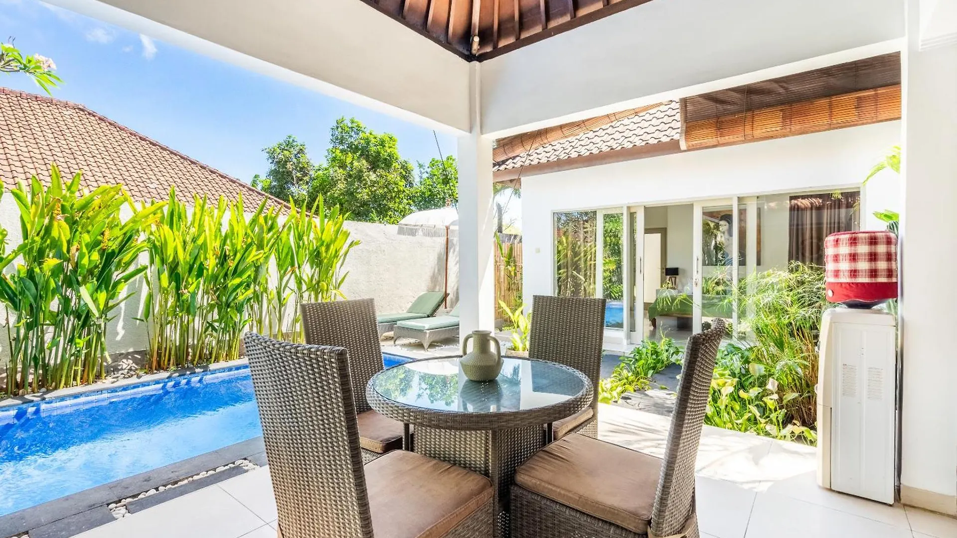 Zen Villas By Ibali Management Kerobokan  Kerobokan (Bali)