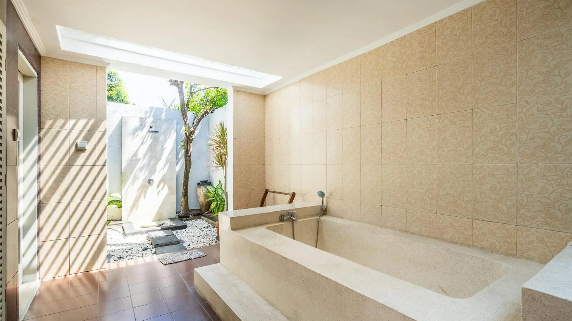 Zen Villas By Ibali Management Kerobokan  Indonesia